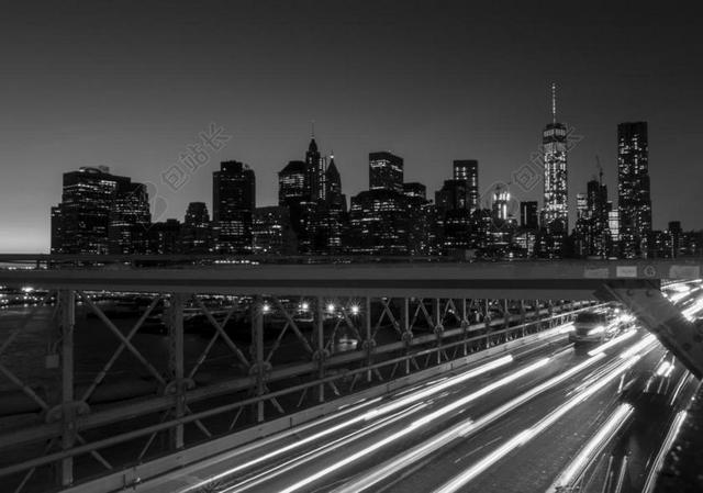 黑白现代城市建筑桥梁夜晚交通背景图片