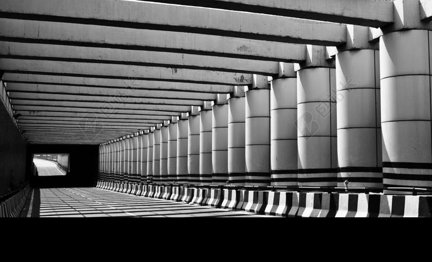建筑简约隧道黑白照片背景图片