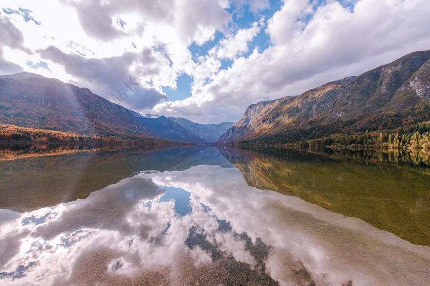 自然风景自然风格海水山天空旅游背景图片