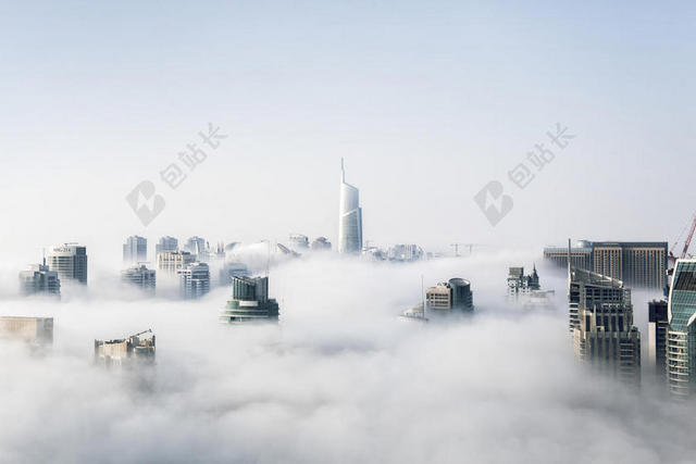 建筑超现代未来科技云雾缭绕城市大厦城市背景图片