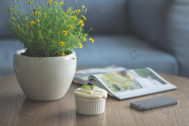 书装饰品植物甜点苹果手机背景图片