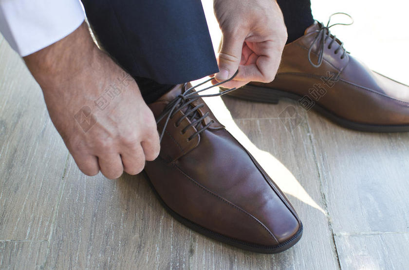 成人 - 棕色的 - 经典 - 优雅的 - 时尚 - 时尚