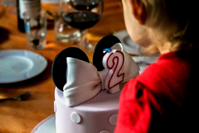 餐饮唯美生日派对背景图片