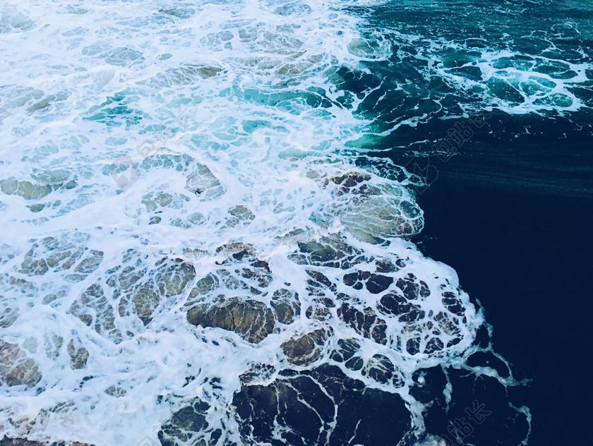 摄影户外石头海浪背景图片
