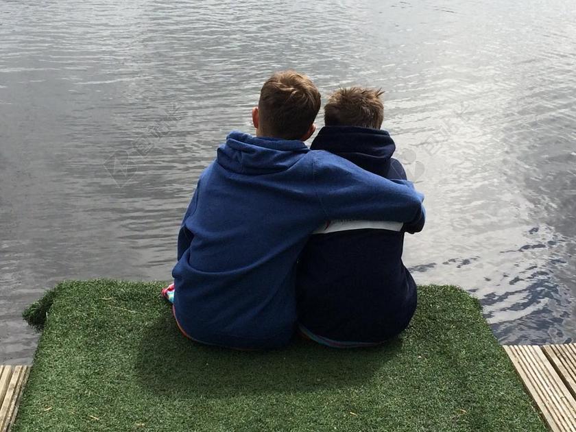 兄弟 爱 男孩 童年 同级 幸福 肖像 孩子们