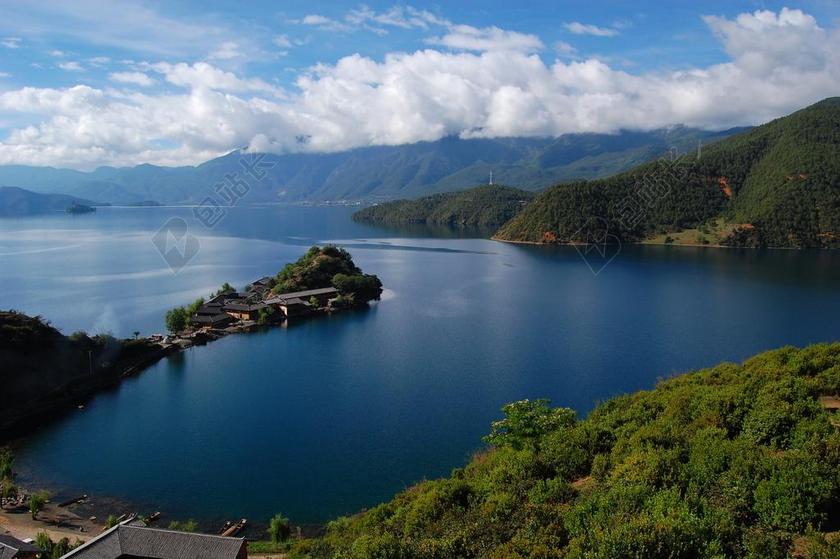 瀘沽湖 水 中国 东亚 山 山脉 自然 户外 地理