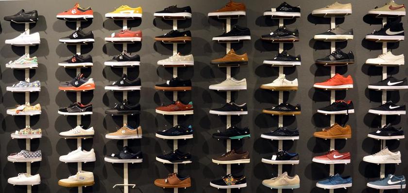 靴子 运动鞋 贸