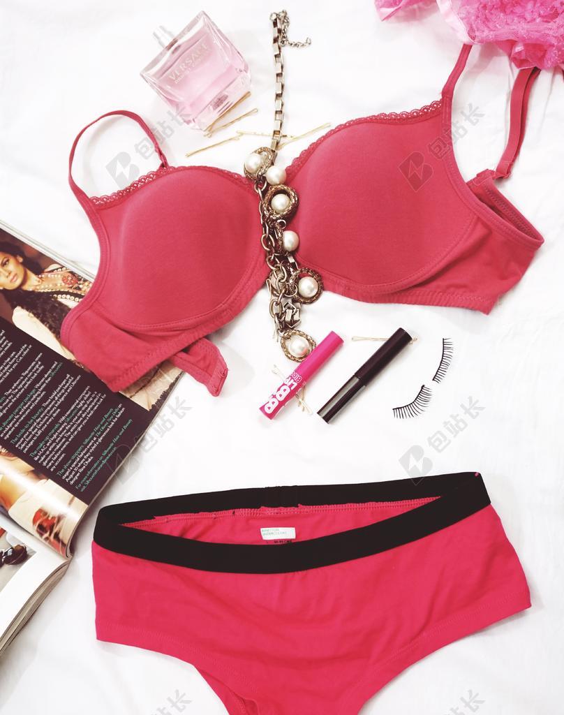 红色内机内裤笔背景图片
