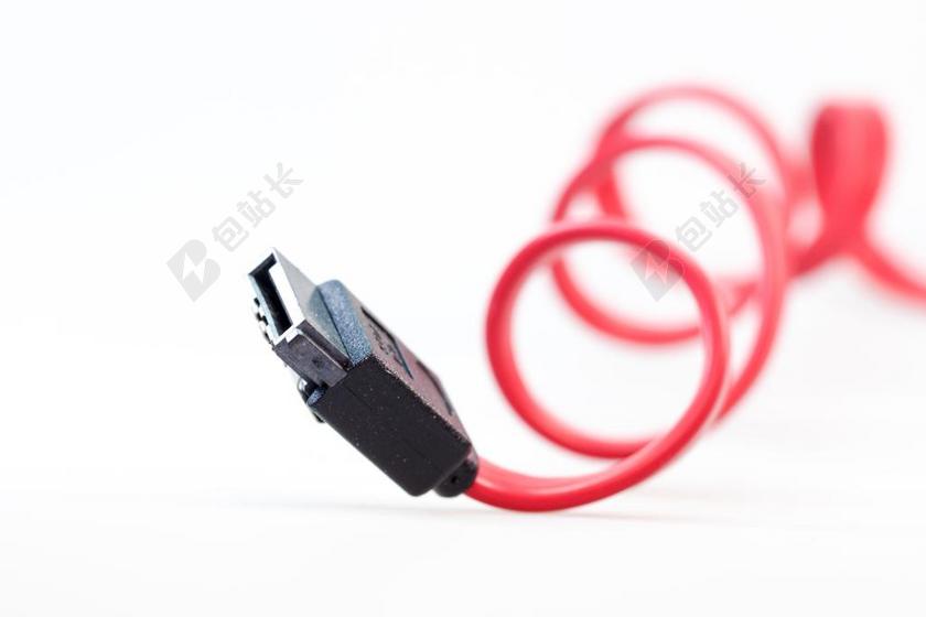 红色USB数据线背景图片