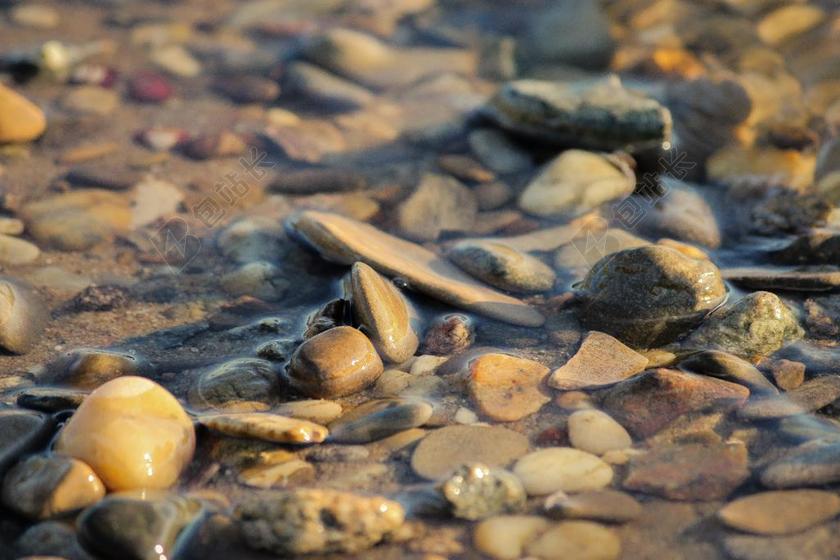 石头 过独身生活 水 河 性质 流 流床 景观 溅 卵石
