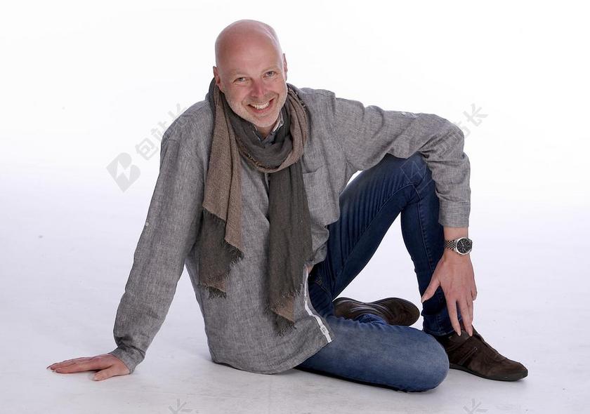 广告时尚黑色皮夹背景图片