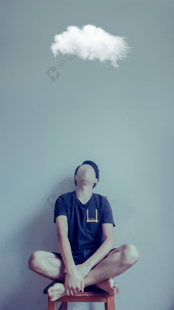 广告清新仰望天空的男子背景图片