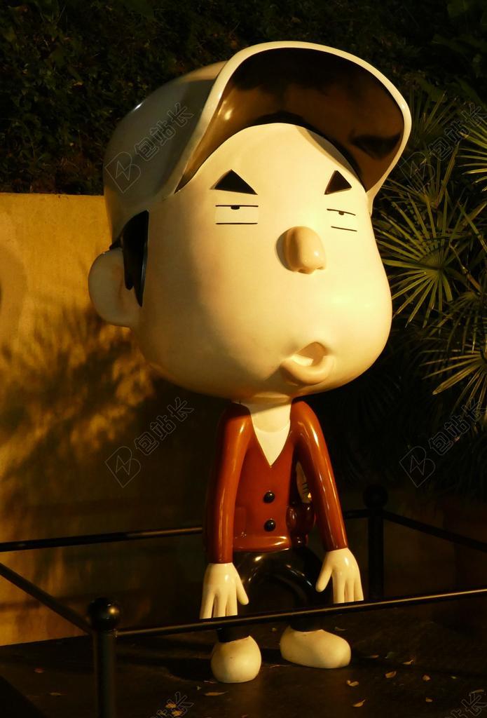 滑稽 数字 卡通人物 喜剧风格 香港 雕塑 中国 公园 夜