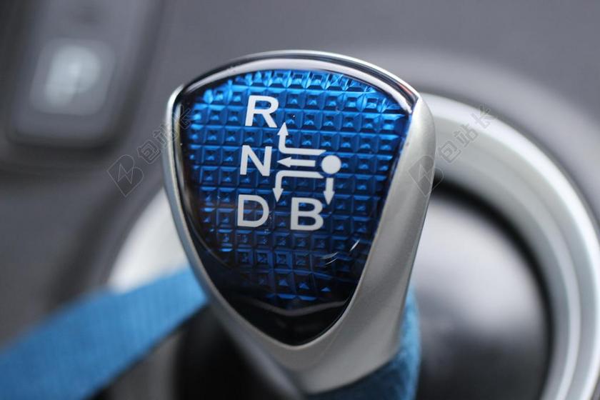 广告时尚自动挡汽车背景图片