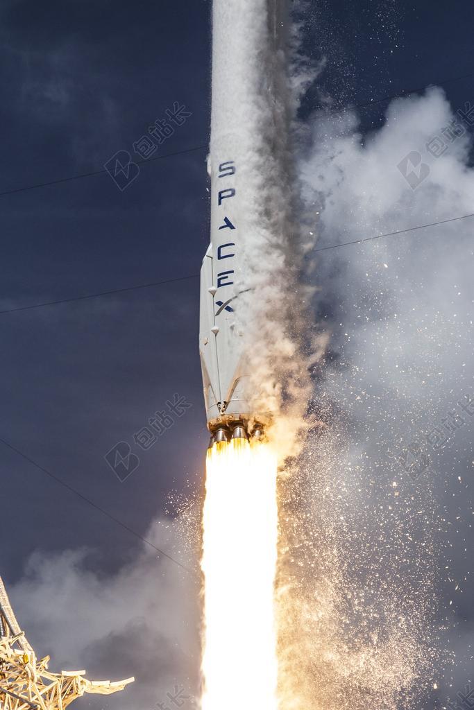 火箭发射 SPACEX公司 升空 启动 火焰 推进 空间 火箭