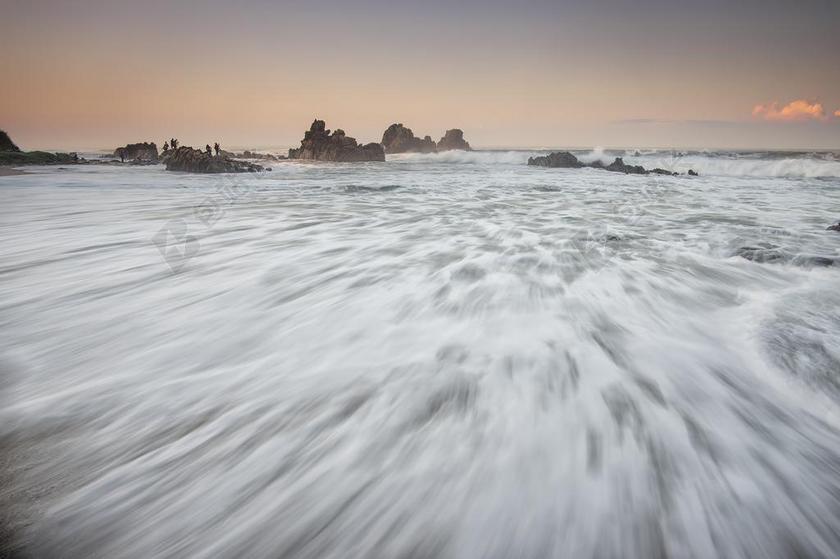 清新海滩河流背景图片