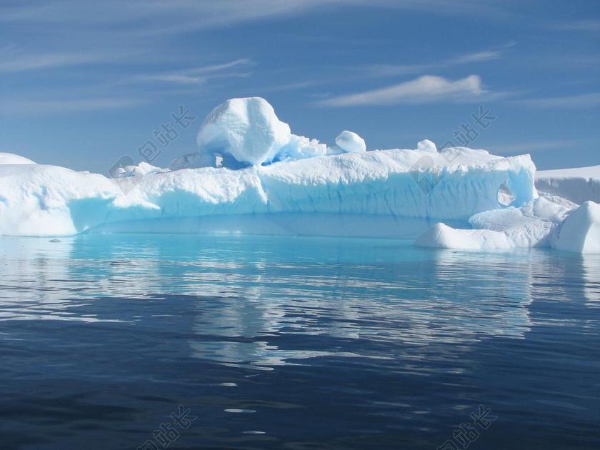 冰山一角 平静 蓝色 冰 冷 浮动 海洋 反思 雪 极点