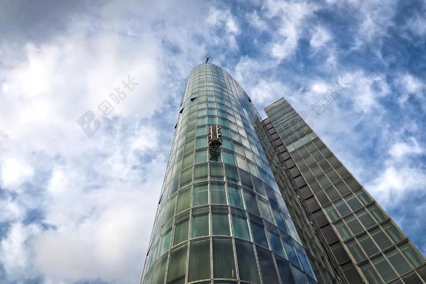 建筑美丽的高楼玻璃外墙背景图片