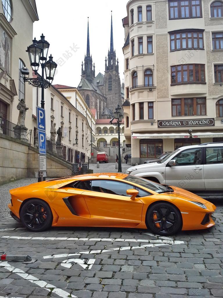 汽车炫酷马路上的汽车汽车射击街景背景图片