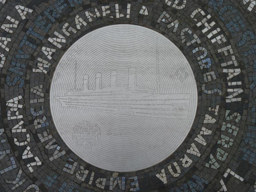 灰黑牌子经典轮船的牌子等纪念牌匾背景图片