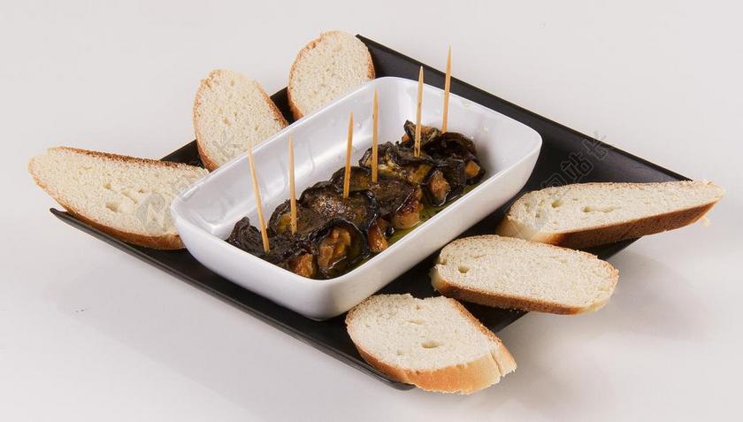 食物美味肉卷和面包美食背景图片