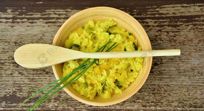 稻菜 水稻 意式调味饭 木勺 造成严重 厨师 午餐 餐 法院