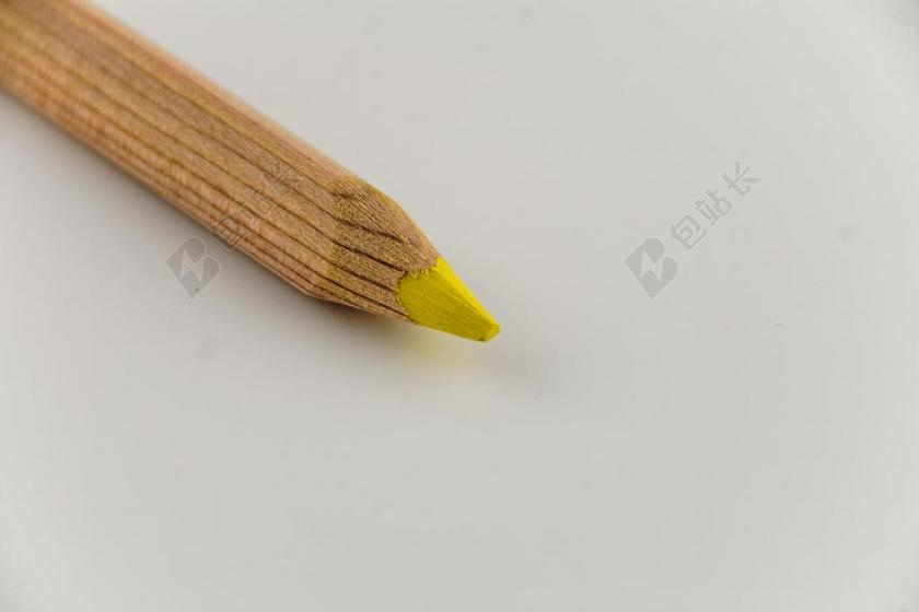 文具黄色的木头铅笔背景图片