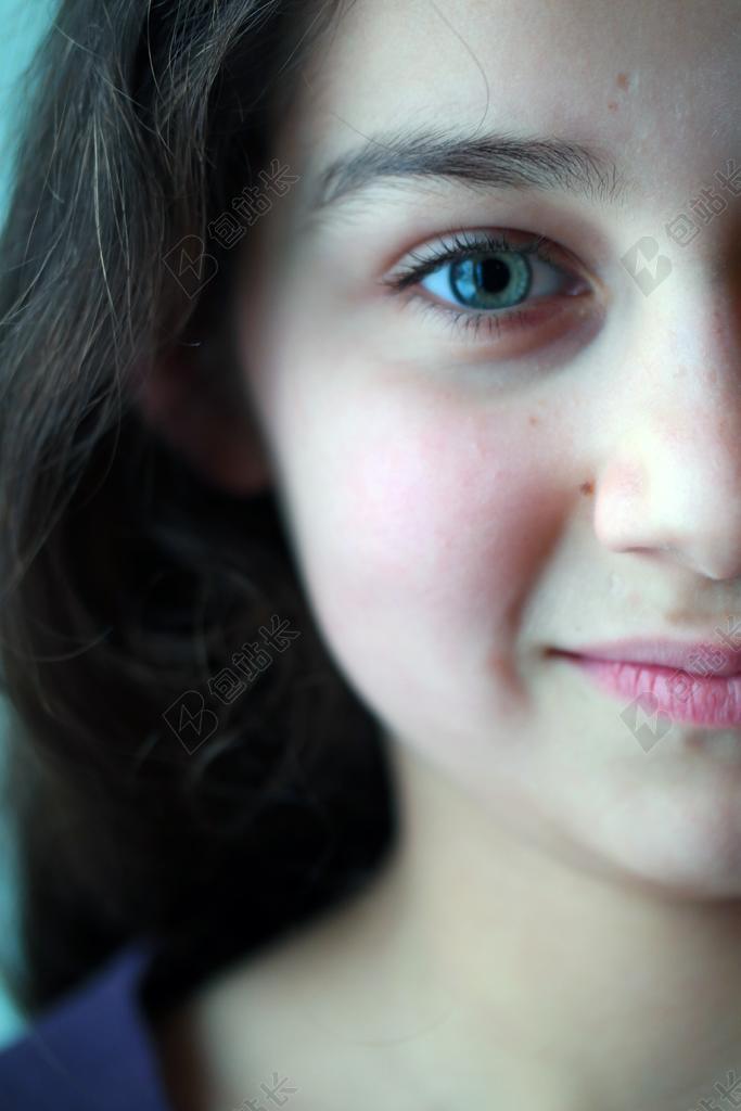 女孩 孩子 面部护理 手表 眼 蹒跚学步 小小孩 儿童 得爱