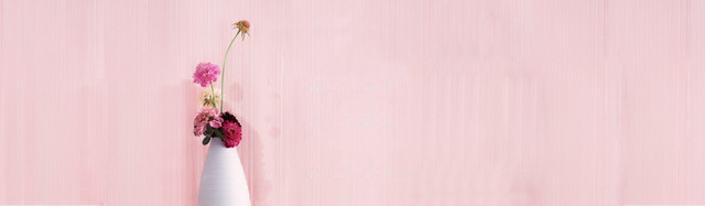 唯美粉色底纹花卉婚礼海报背景设计