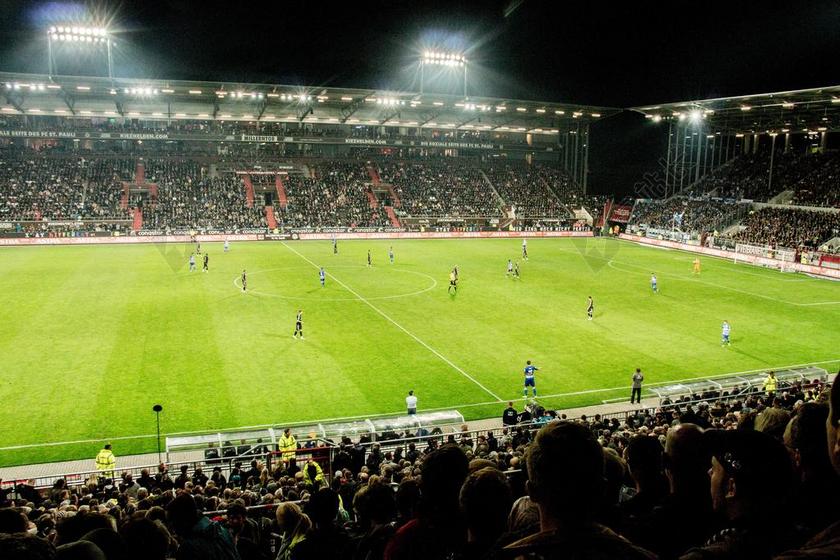 足球 足球比赛 高峰