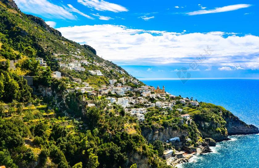 阿马尔菲 山坡上 镇 海岸 海滩 海 波 意大利 旅游