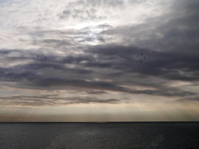 早晨 海 光 黑暗 灰色 黑色 太阳 云 天空 反射