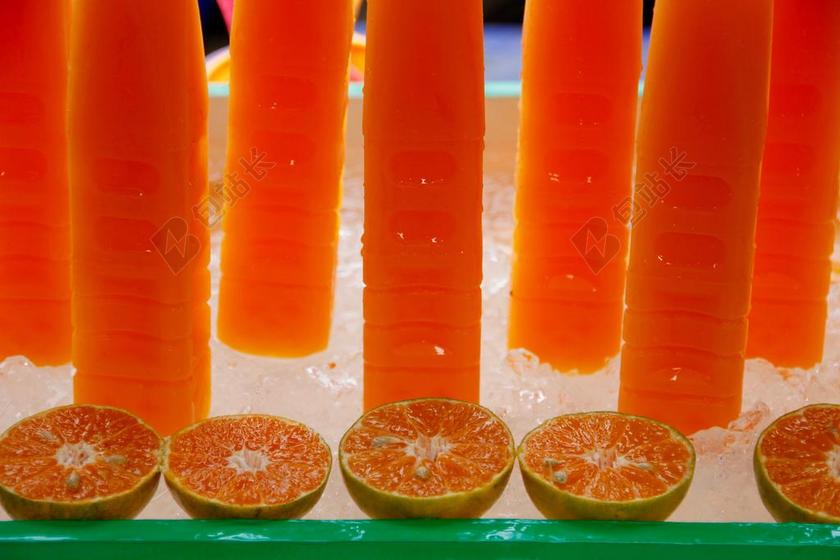 白黄食物新鲜橙子冰沙等夏季水果食物背景图片