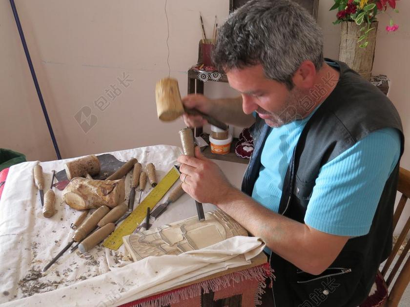 艺术传统匠人做木工宣传背景图片