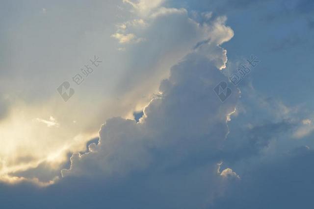 云 云的形成 雷云 雷暴 天空 蓝色 气氛 白 光线 积云