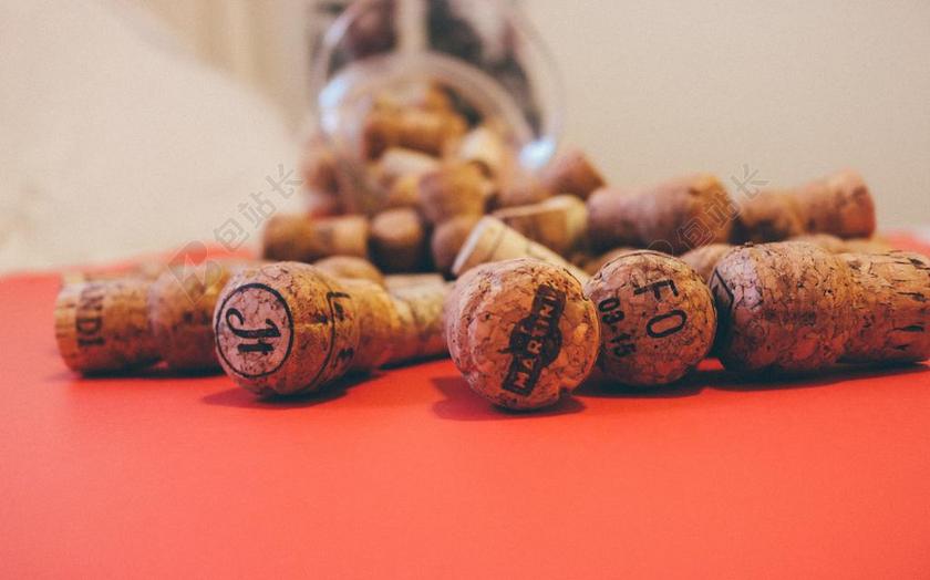 广告时尚各式酒塞背景图片