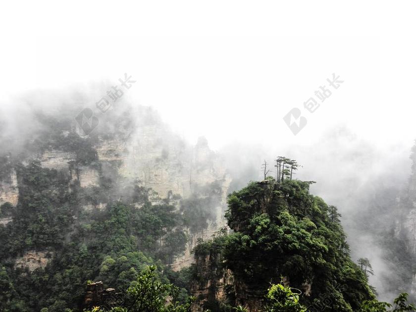 张家界 有云雾 夏天奇山