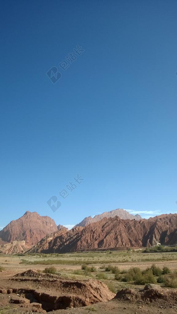 新疆 雅丹 山峦