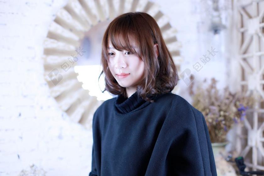 广告时尚短发女子模特背景图片