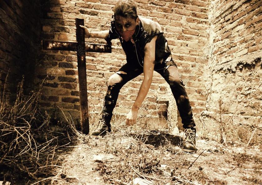 僵尸 CEMENTARY 死亡 恐怖 电影 引人注目 故事