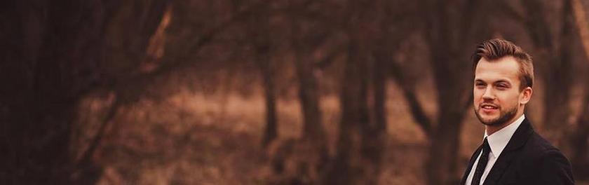 黄色广告模糊创意树林背景图片