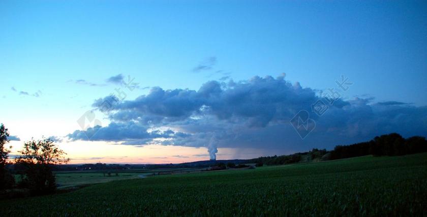电厂 核动力装置 核电 云 天空 蓝色 冷却水塔 环境 污染