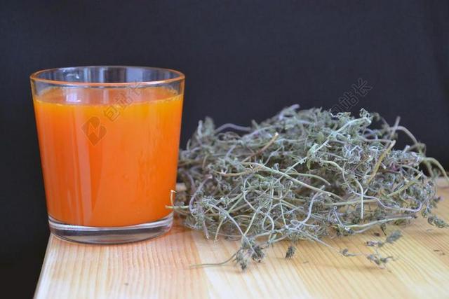 果汁 营养 食品 大果沙棘汁 大果沙棘 橙色 玻璃 鲜榨的果汁