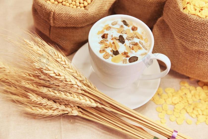 餐饮简约谷物饮料背景图片