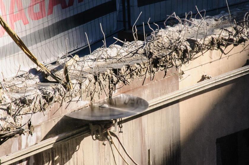 混凝土锯 钢筋混凝土 切 网站 拆除 看见 圆锯片