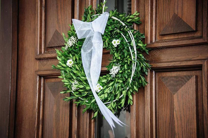 广告浪漫婚礼上的花环宣传背景图片