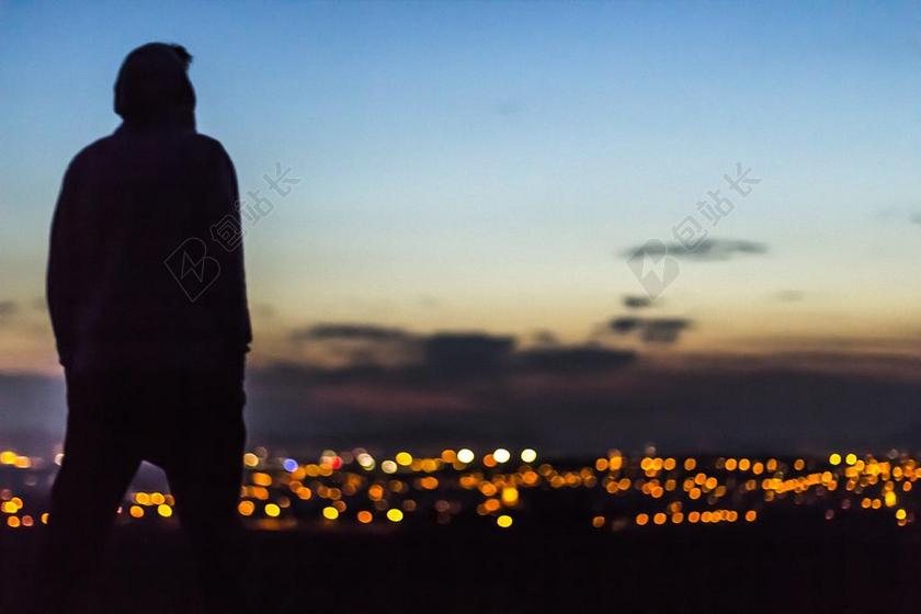 上述城市 黑暗 夜 天空 城市 黑 日落 人 侧影 人剪影