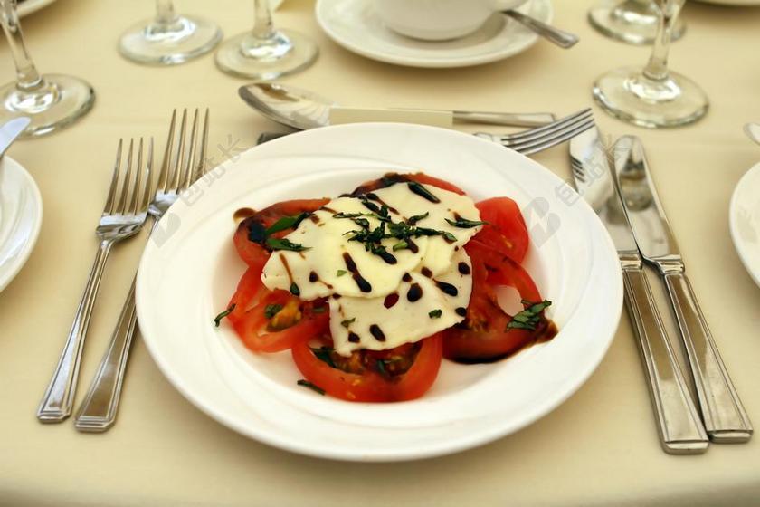 餐饮时尚豆腐番茄背景图片