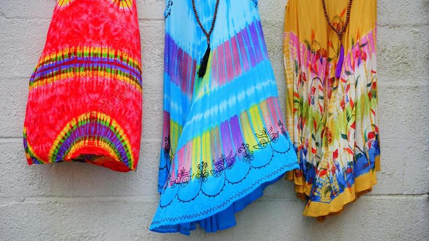 连衣裙 颜色 魅力 优雅 女子 女彩色时尚丰富不同颜色款式的裙子服装设计时尚展示背景图片