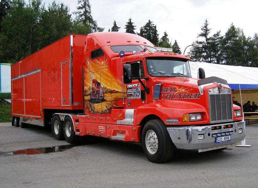 壁纸 背景 货车 红 雷声 美国卡车